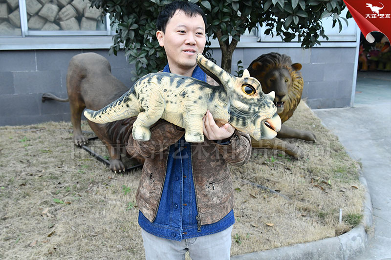 恐龍手偶，仿真手偶恐龍